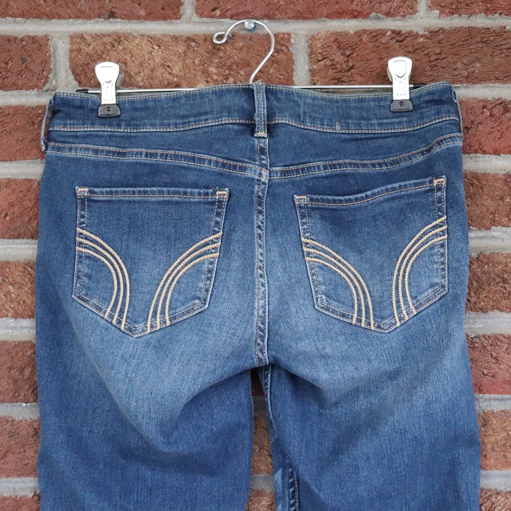 Hollister Women's Skinny Jeans in Medium Blue Denim - Picture 6 of 15